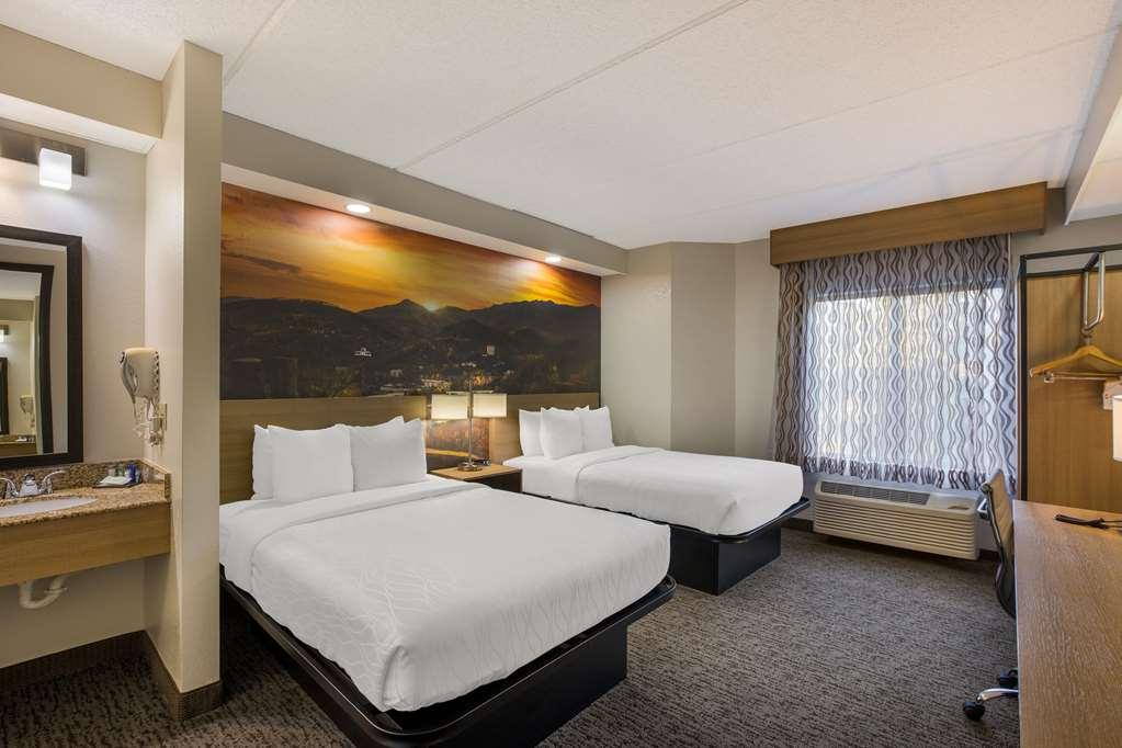 Clarion Pointe Sevierville-Pigeon Forge Phòng bức ảnh