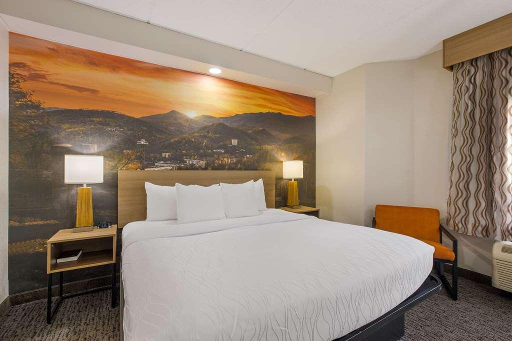 Clarion Pointe Sevierville-Pigeon Forge Phòng bức ảnh